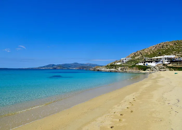 Naxos Town 1 Front アパート